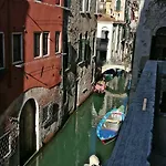 Balcone Sul Canale Lägenhet