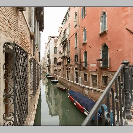 Balcone Sul Canale Lägenhet Venedig