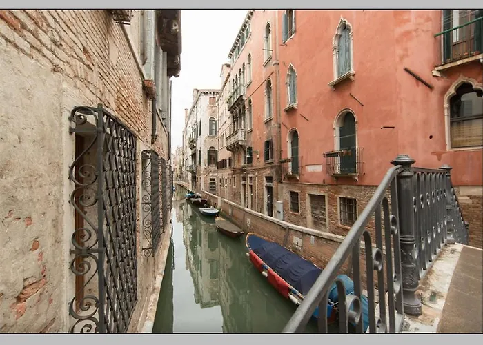 Balcone Sul Canale 아파트 베니스